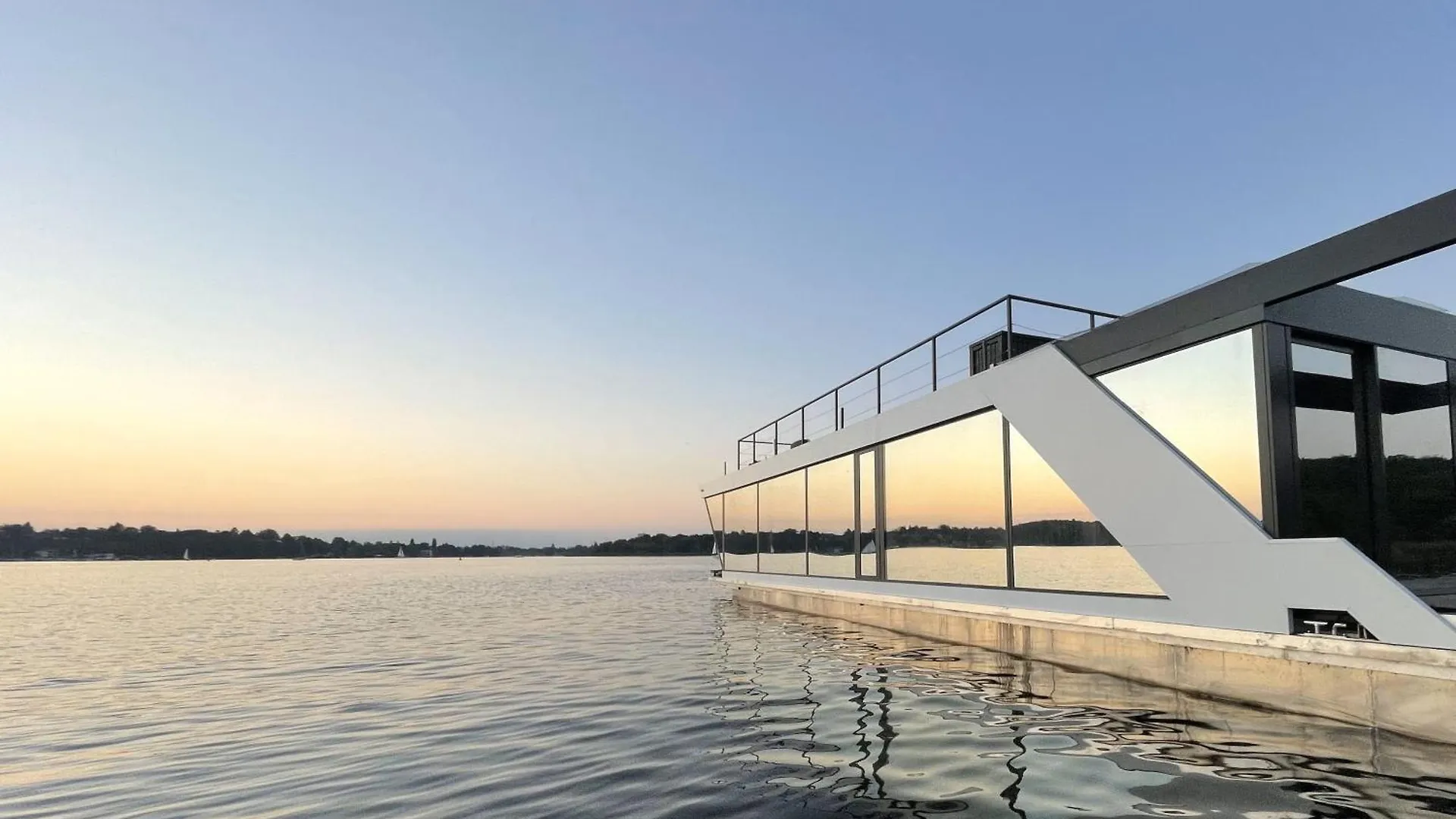 AQVA The Exclusive Water Loft in Venice Hotel