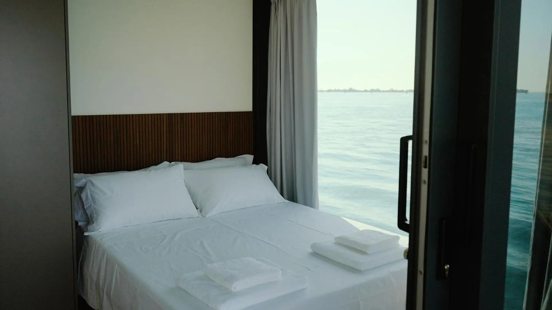 AQVA The Exclusive Water Loft in Venice Hotel