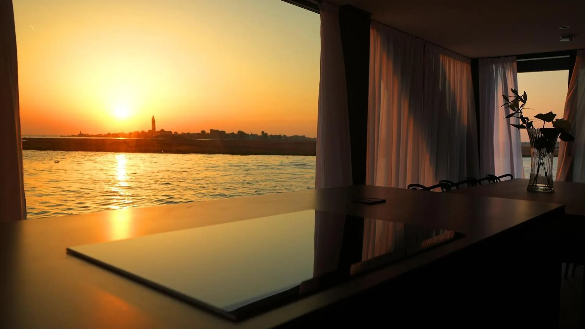 AQVA The Exclusive Water Loft in Venice Hotel